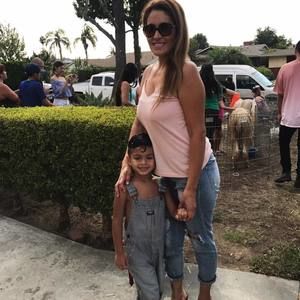 Meet your Posher, Juana